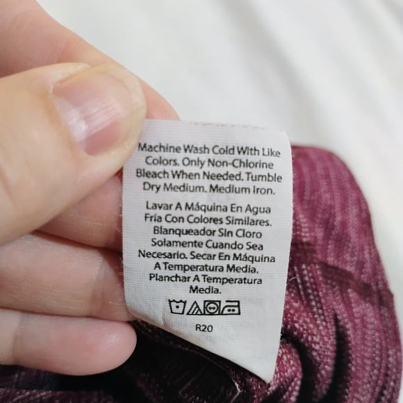 Elegant Burgundy Leggings With Pockets - Picture 4 of 9